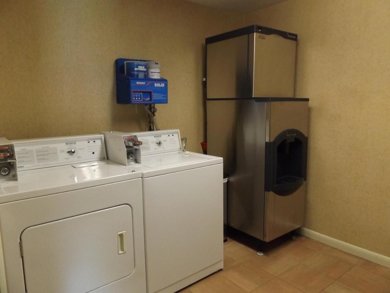 Windjammer Lodge Ogdensburg Esterno foto